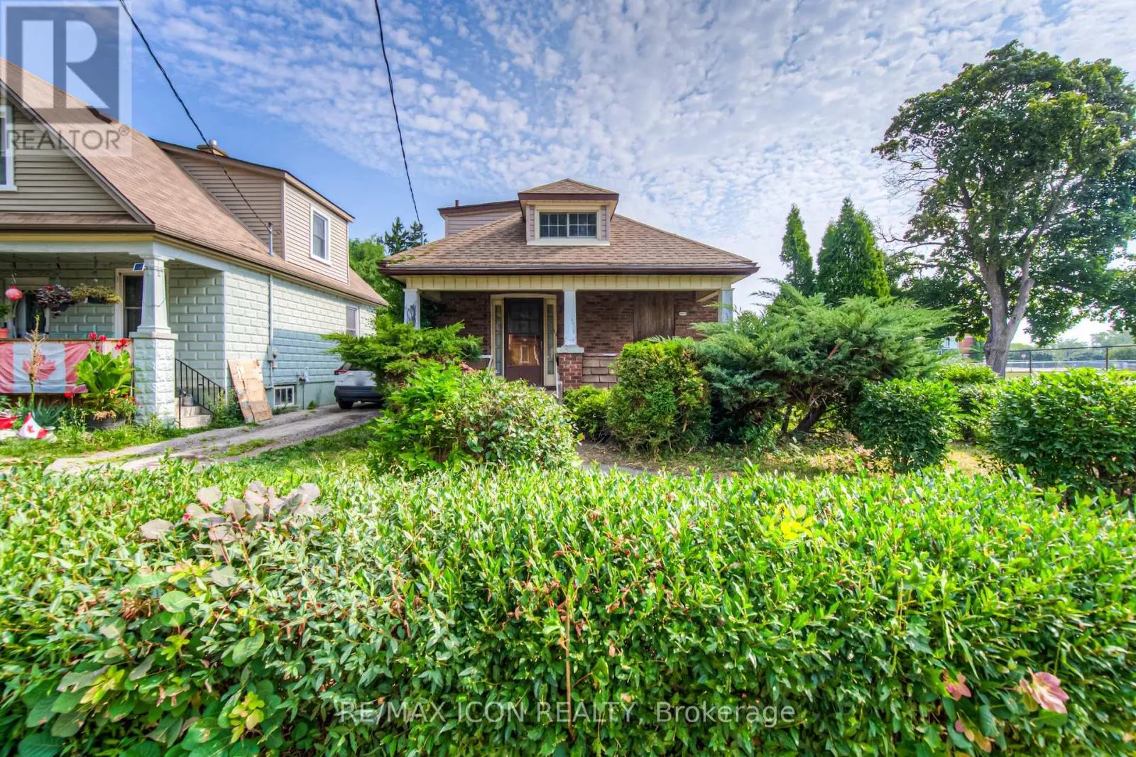 999 VINE STREET