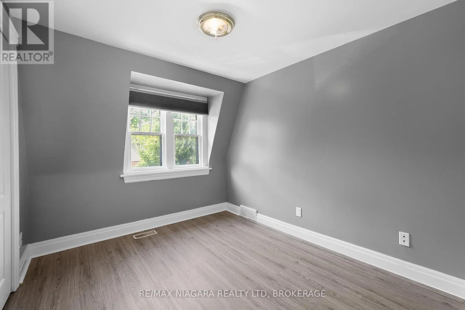 2969-2971 PORTAGE ROAD