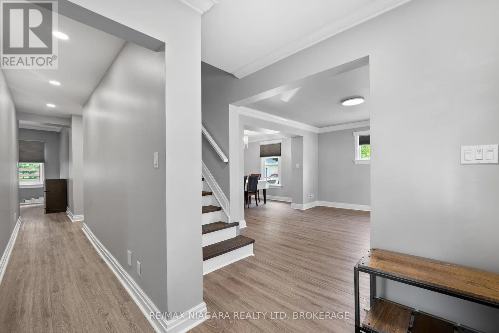 2969-2971 PORTAGE ROAD