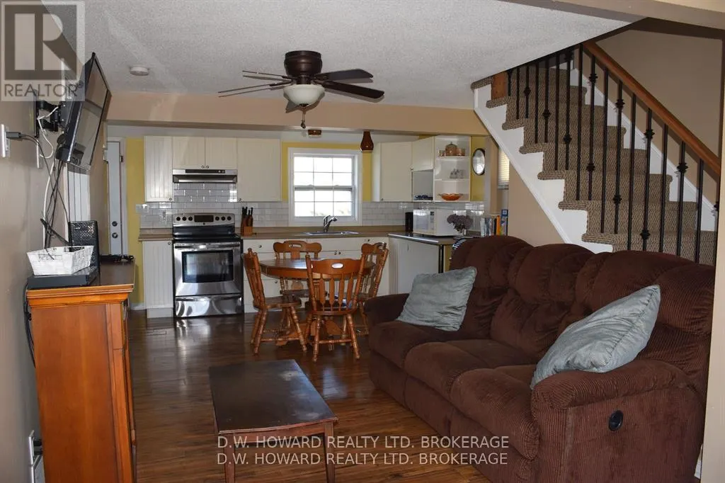 186 LOOMIS CRESCENT