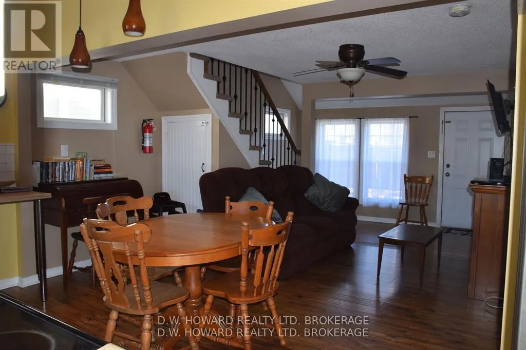 186 LOOMIS CRESCENT