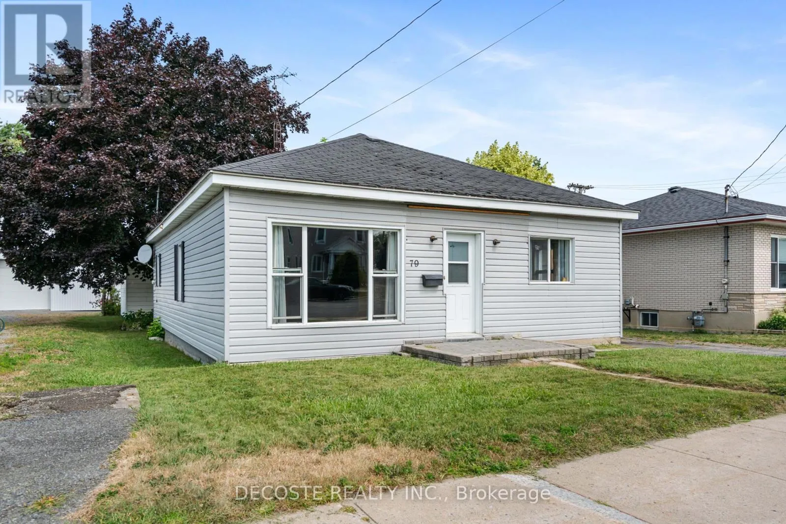 79 LOCHIEL STREET E