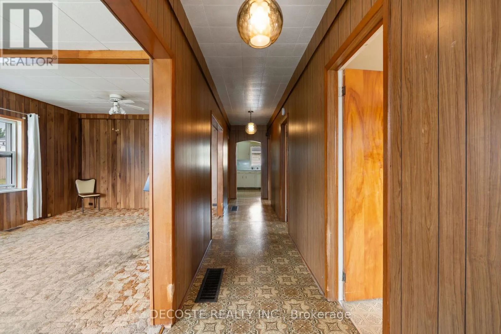 79 LOCHIEL STREET E