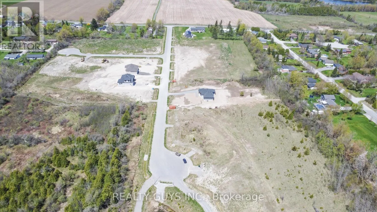 965 (LOT 4) MEADOW LANE E