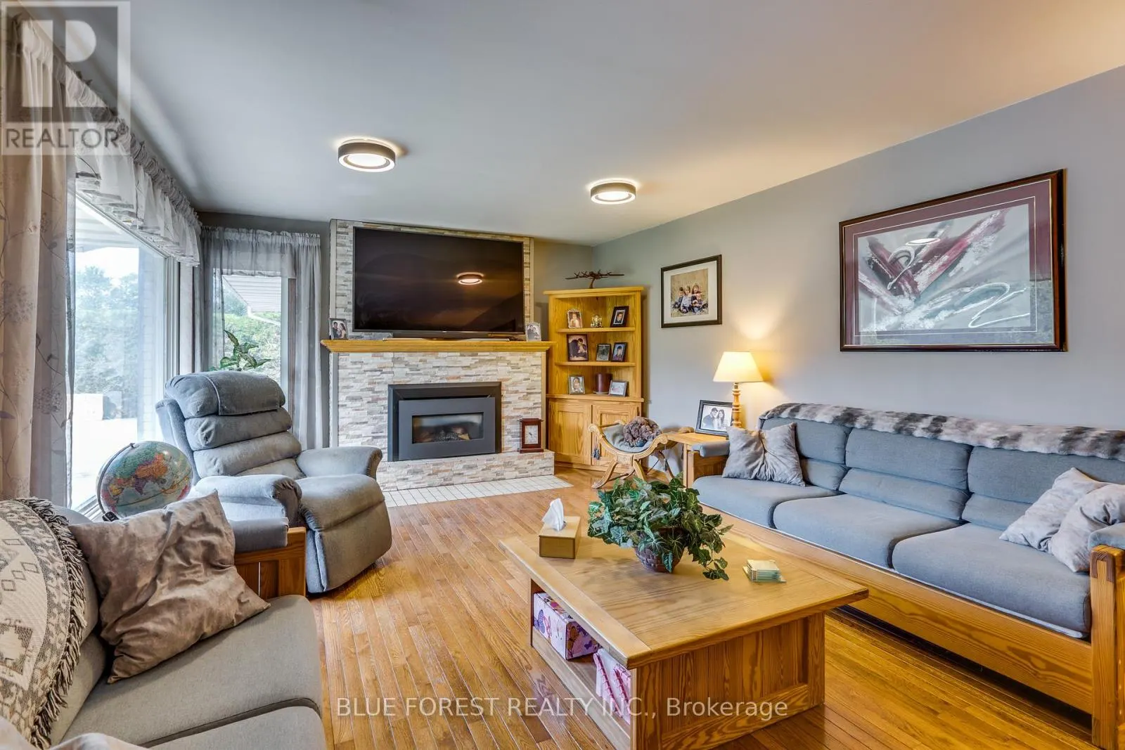 186 CRAMPTON DRIVE