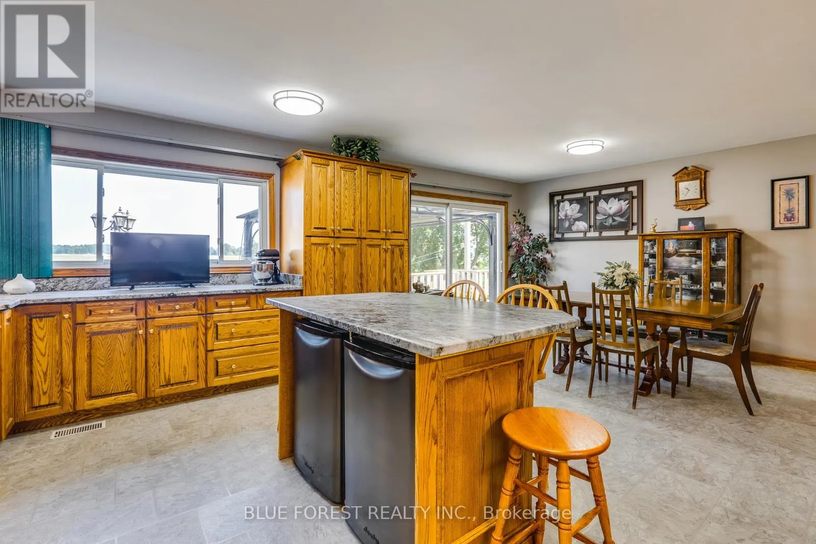 186 CRAMPTON DRIVE