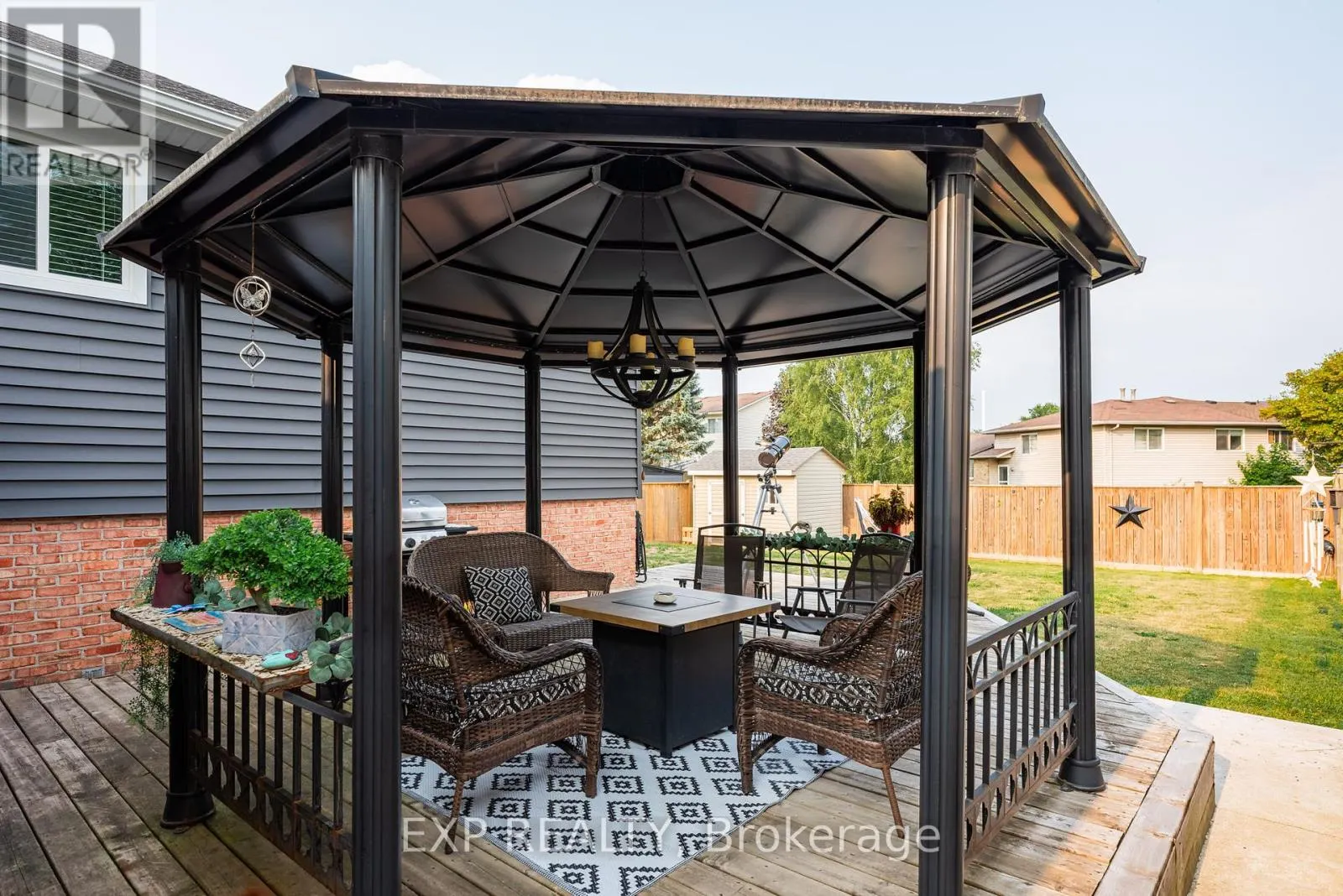 213 NORTHWOOD DRIVE