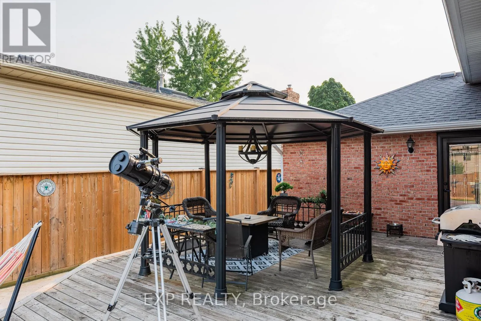 213 NORTHWOOD DRIVE