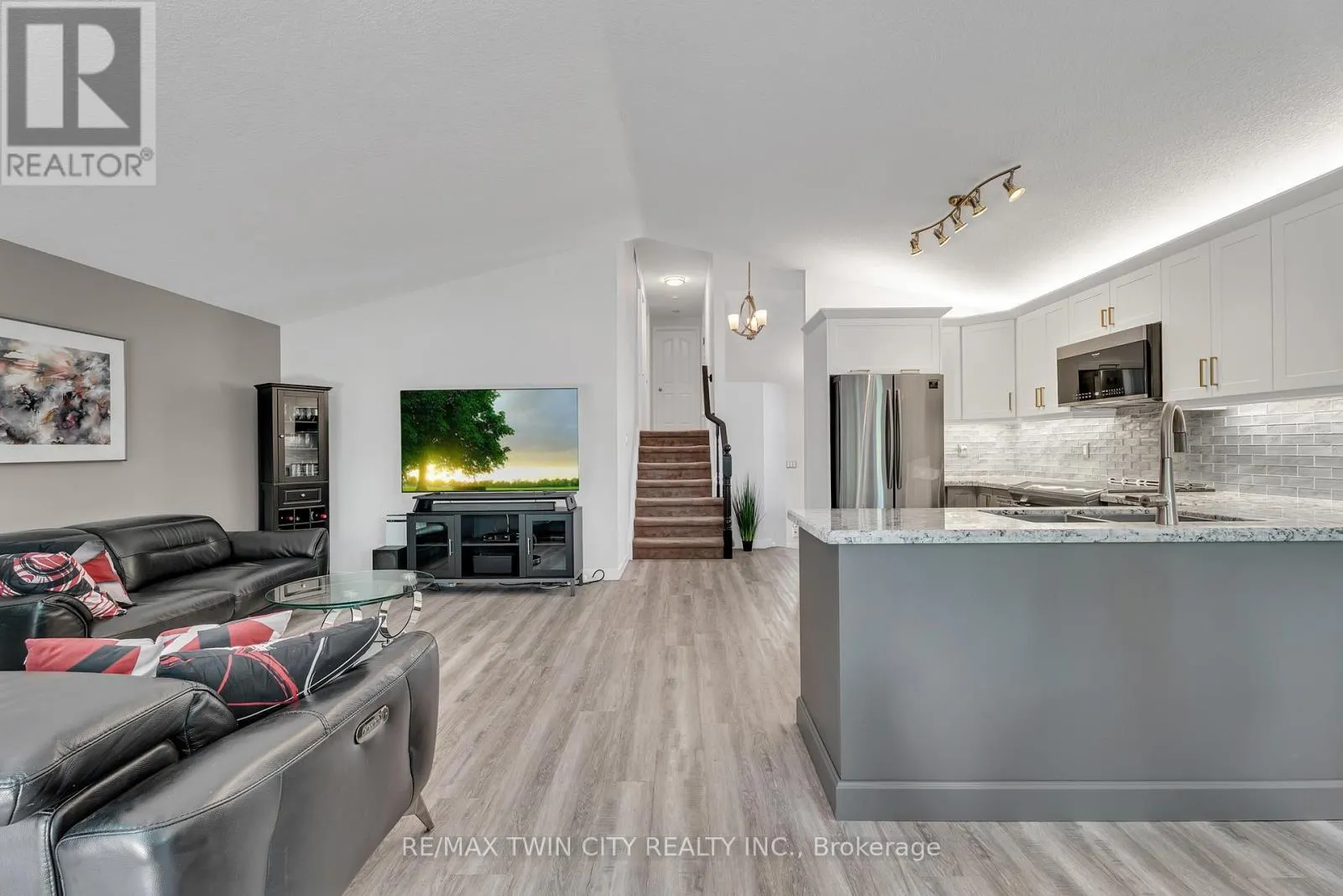 4 ORCHID CRESCENT