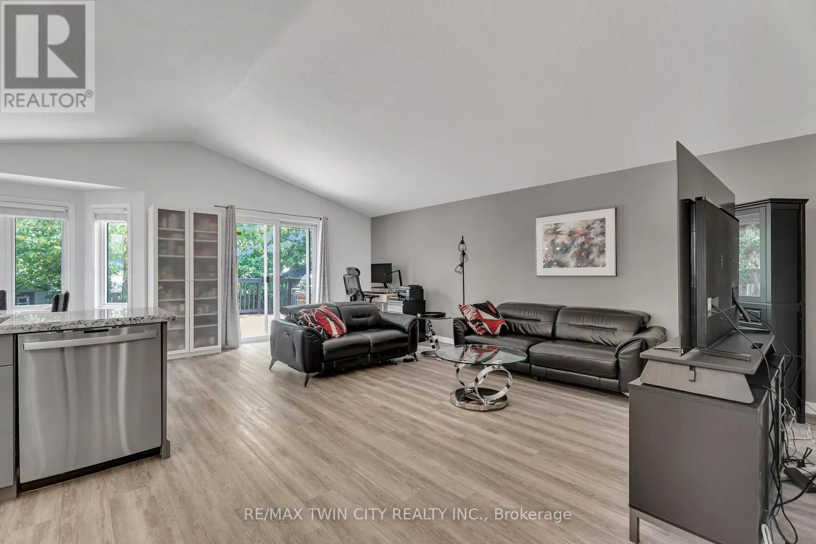4 ORCHID CRESCENT