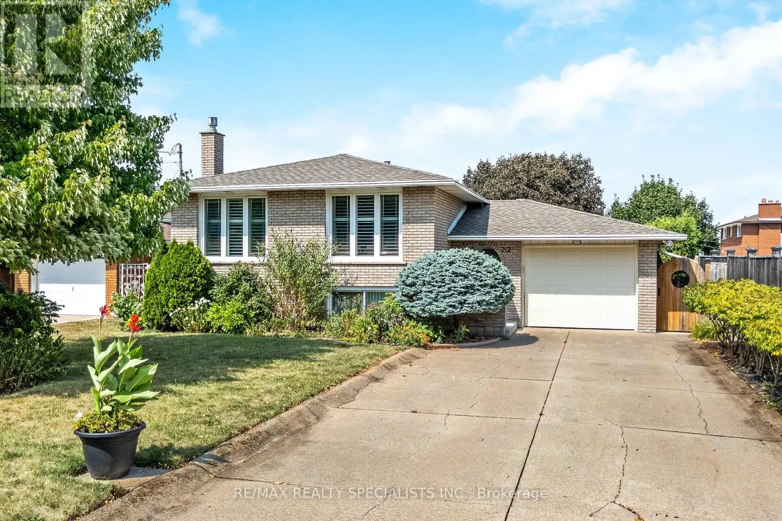 212 MEMORIAL AVENUE