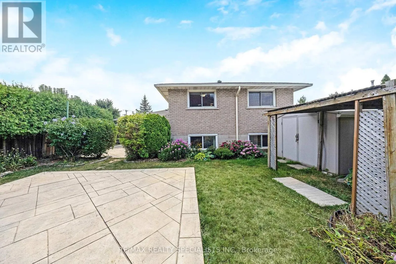212 MEMORIAL AVENUE