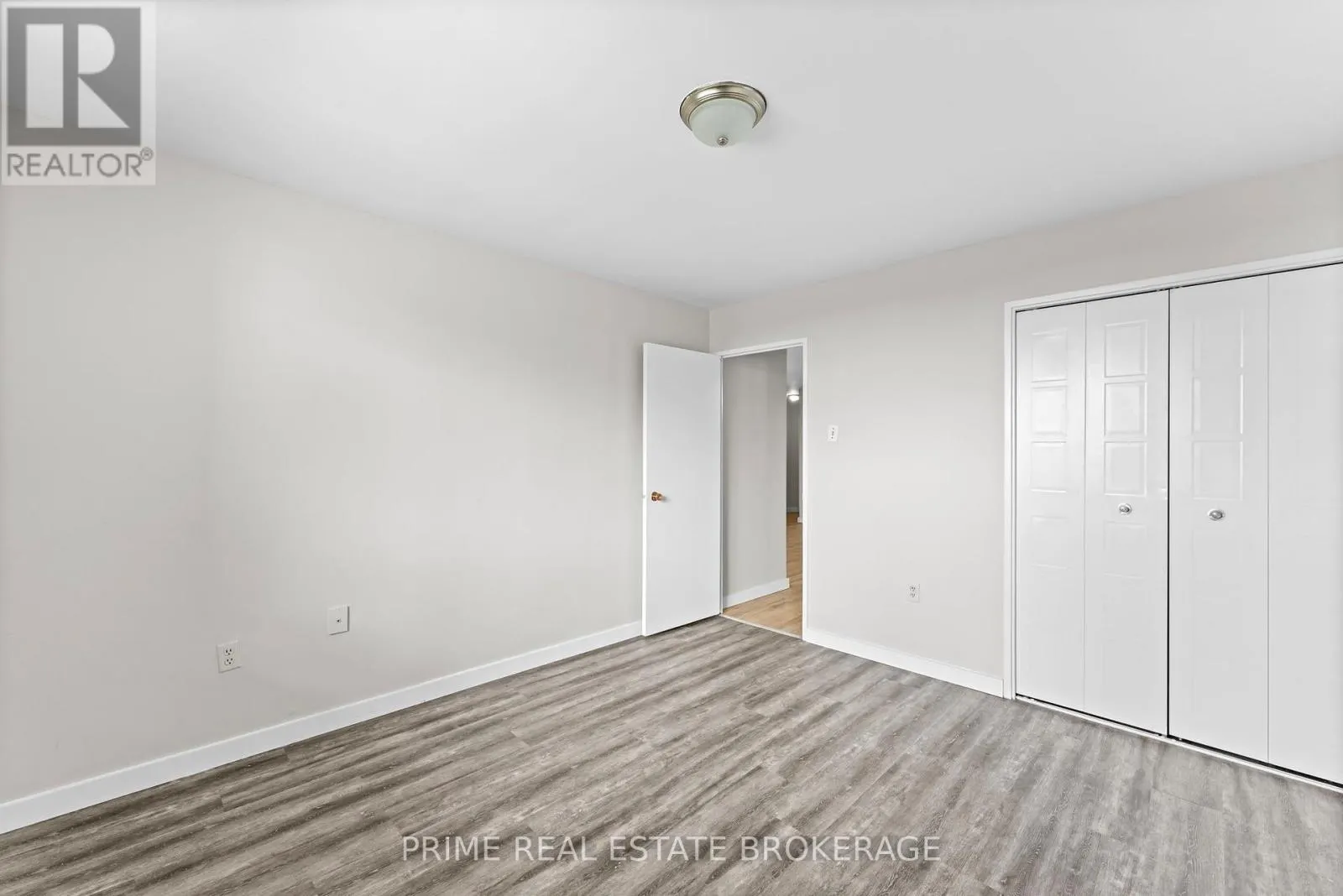 907 - 563 MORNINGTON AVENUE, #907