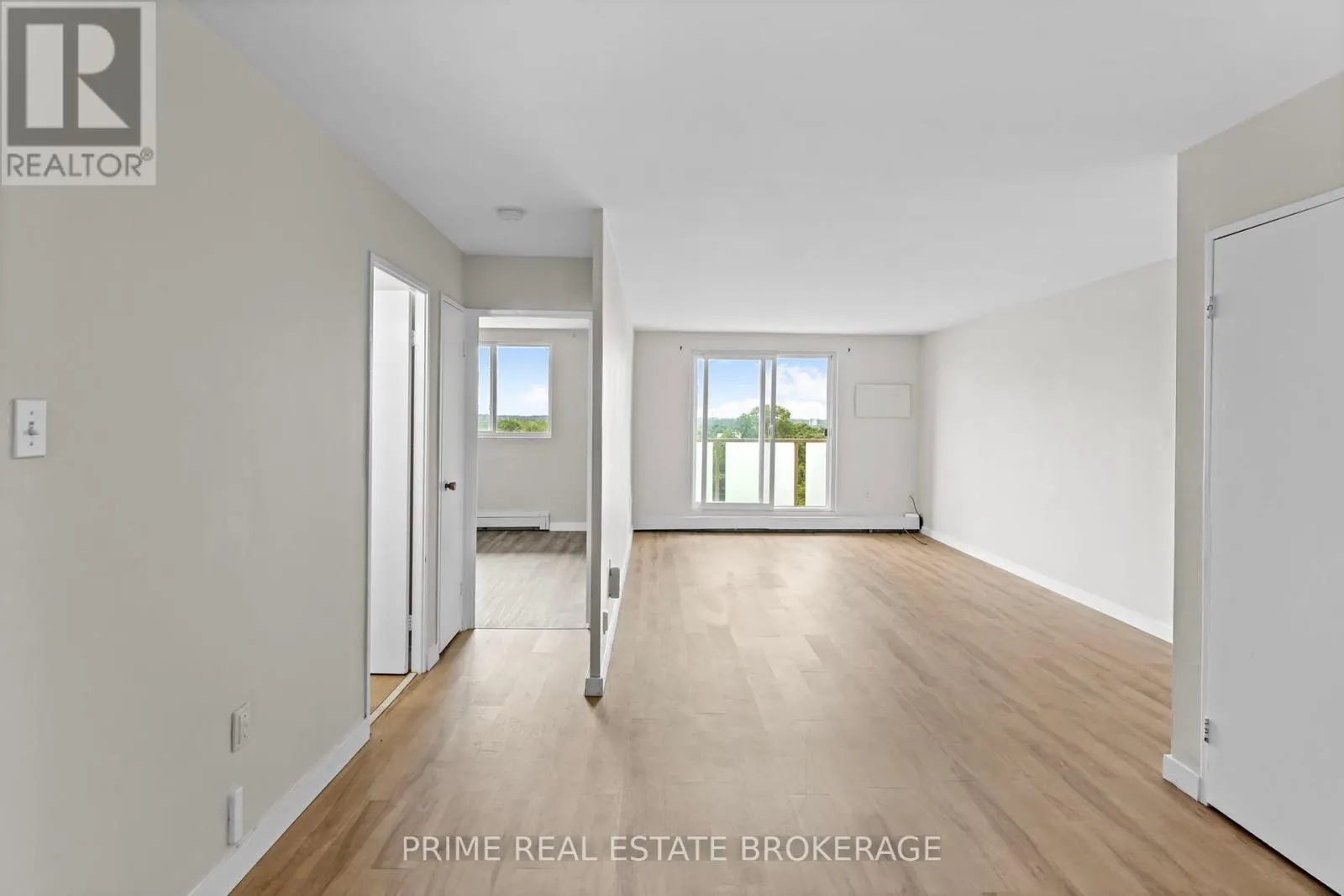 907 - 563 MORNINGTON AVENUE, #907