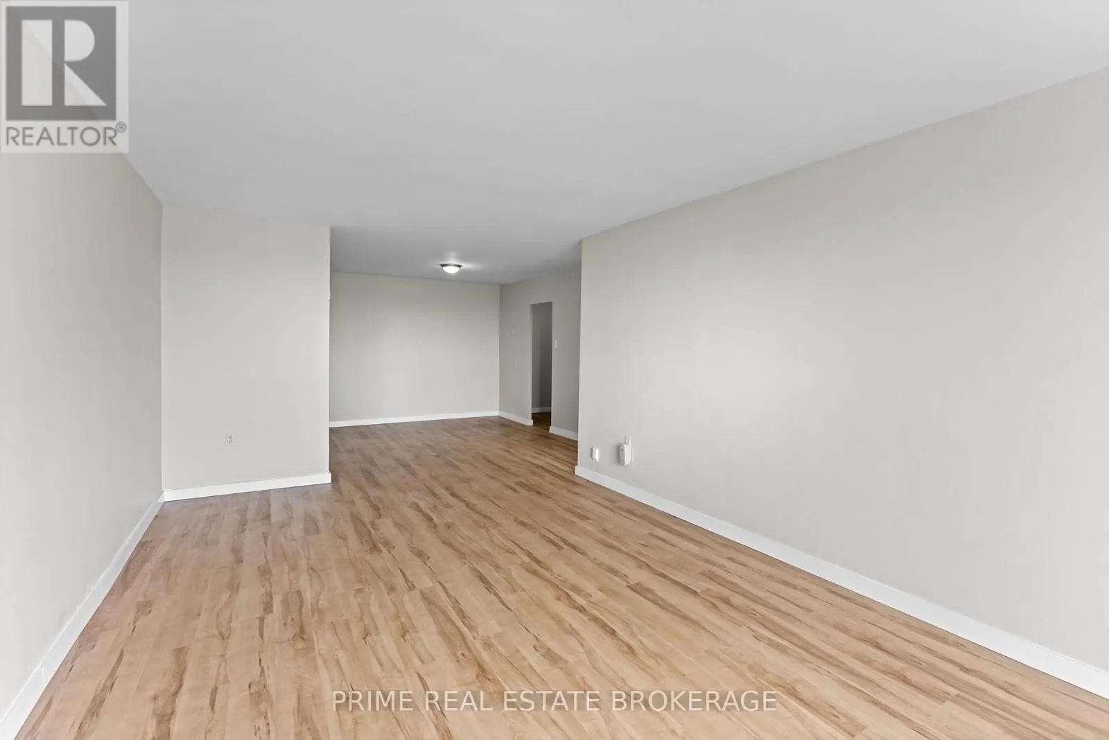 907 - 563 MORNINGTON AVENUE, #907
