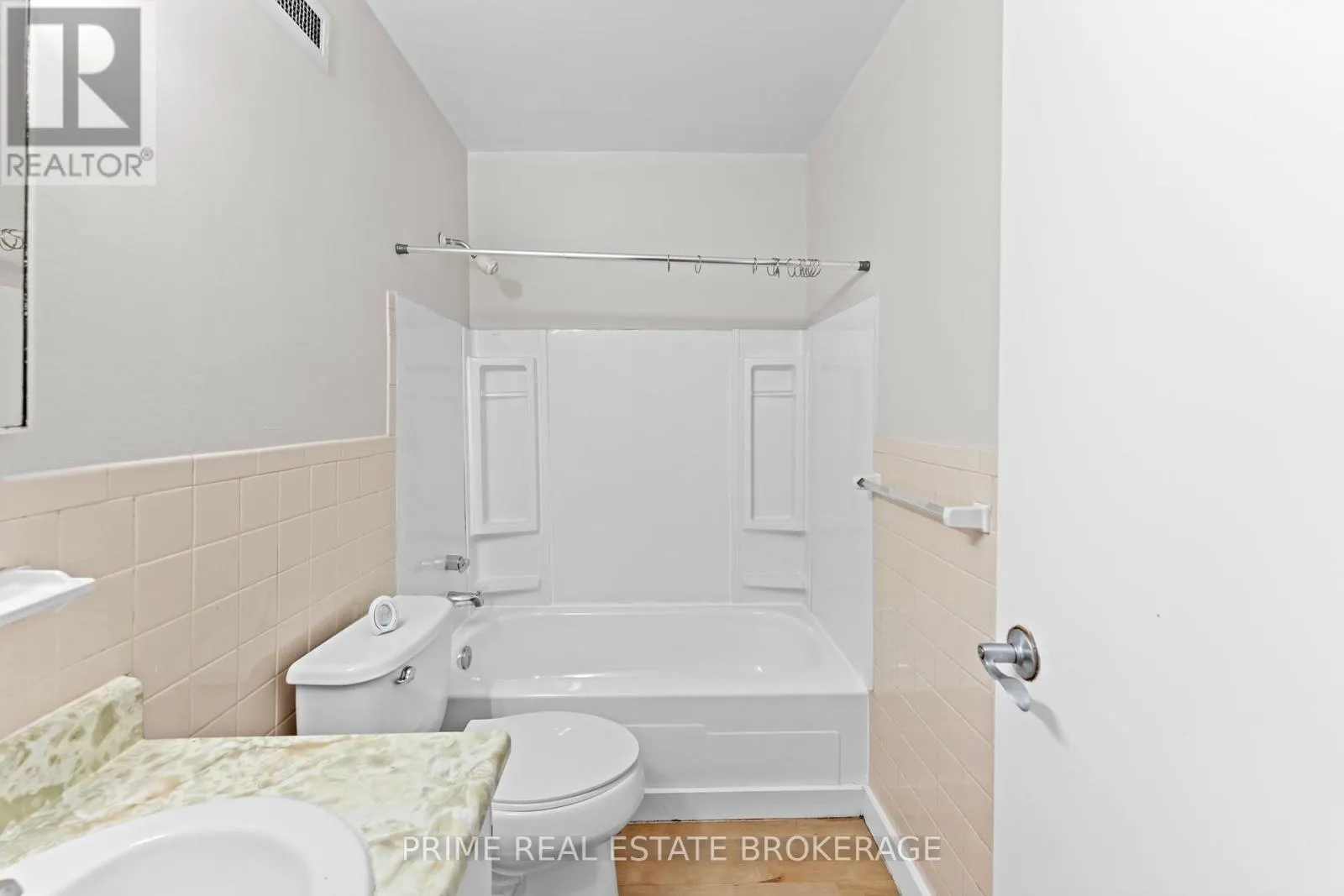 907 - 563 MORNINGTON AVENUE, #907