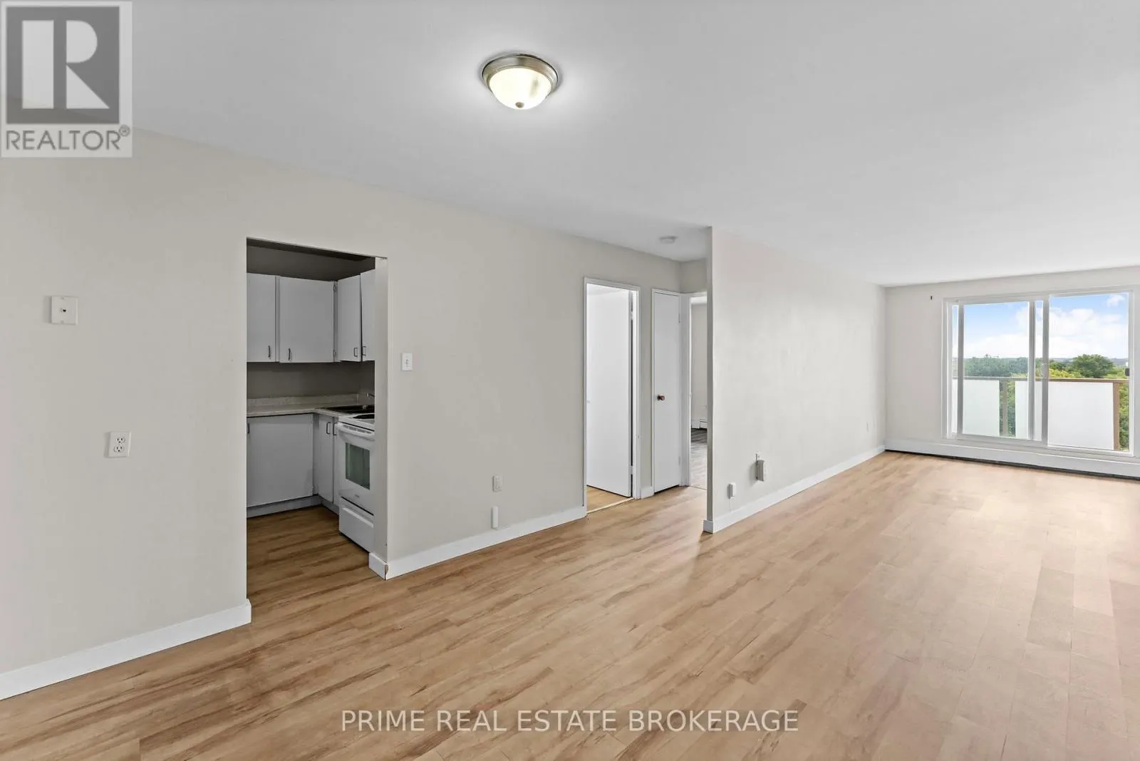 907 - 563 MORNINGTON AVENUE, #907