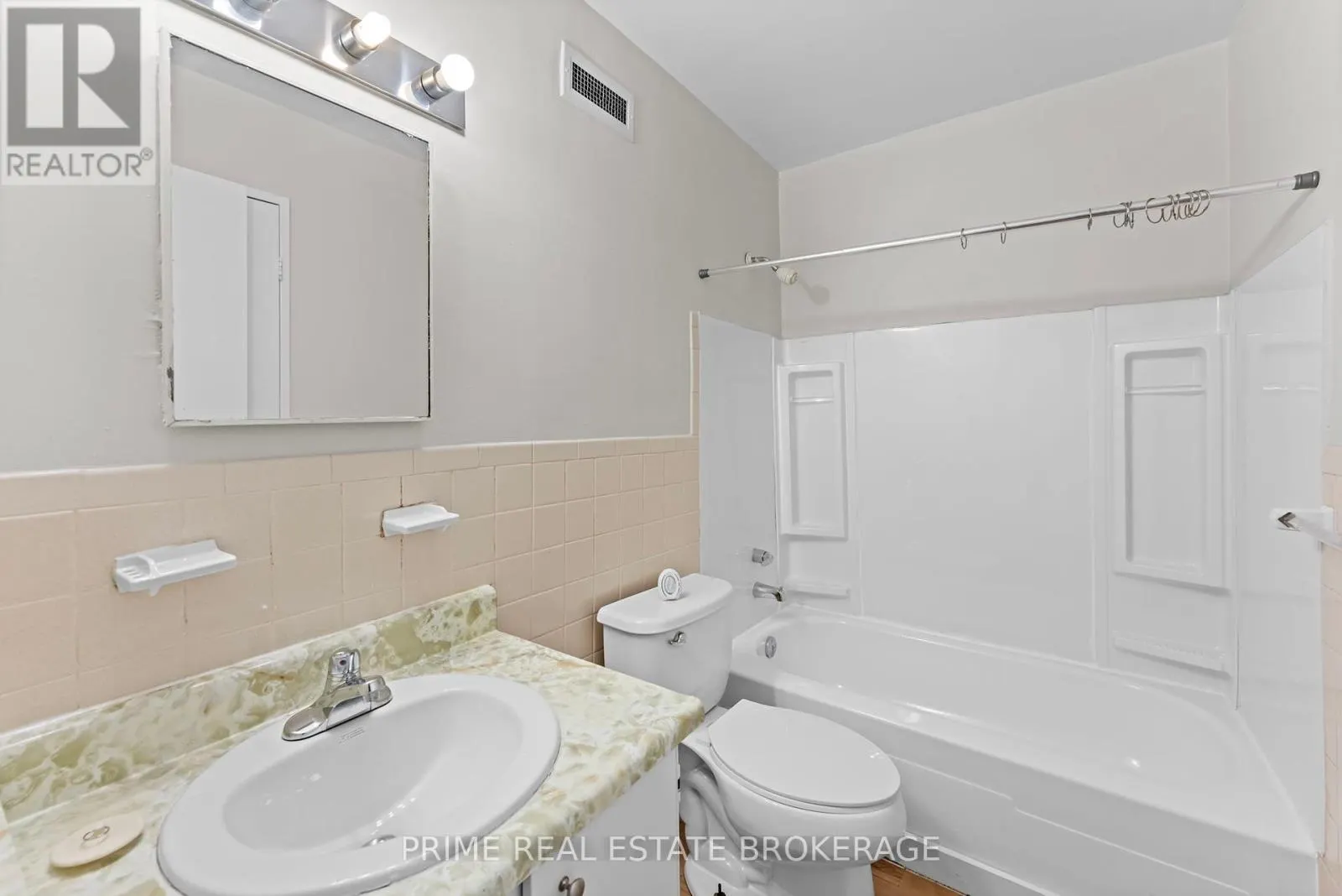 907 - 563 MORNINGTON AVENUE, #907