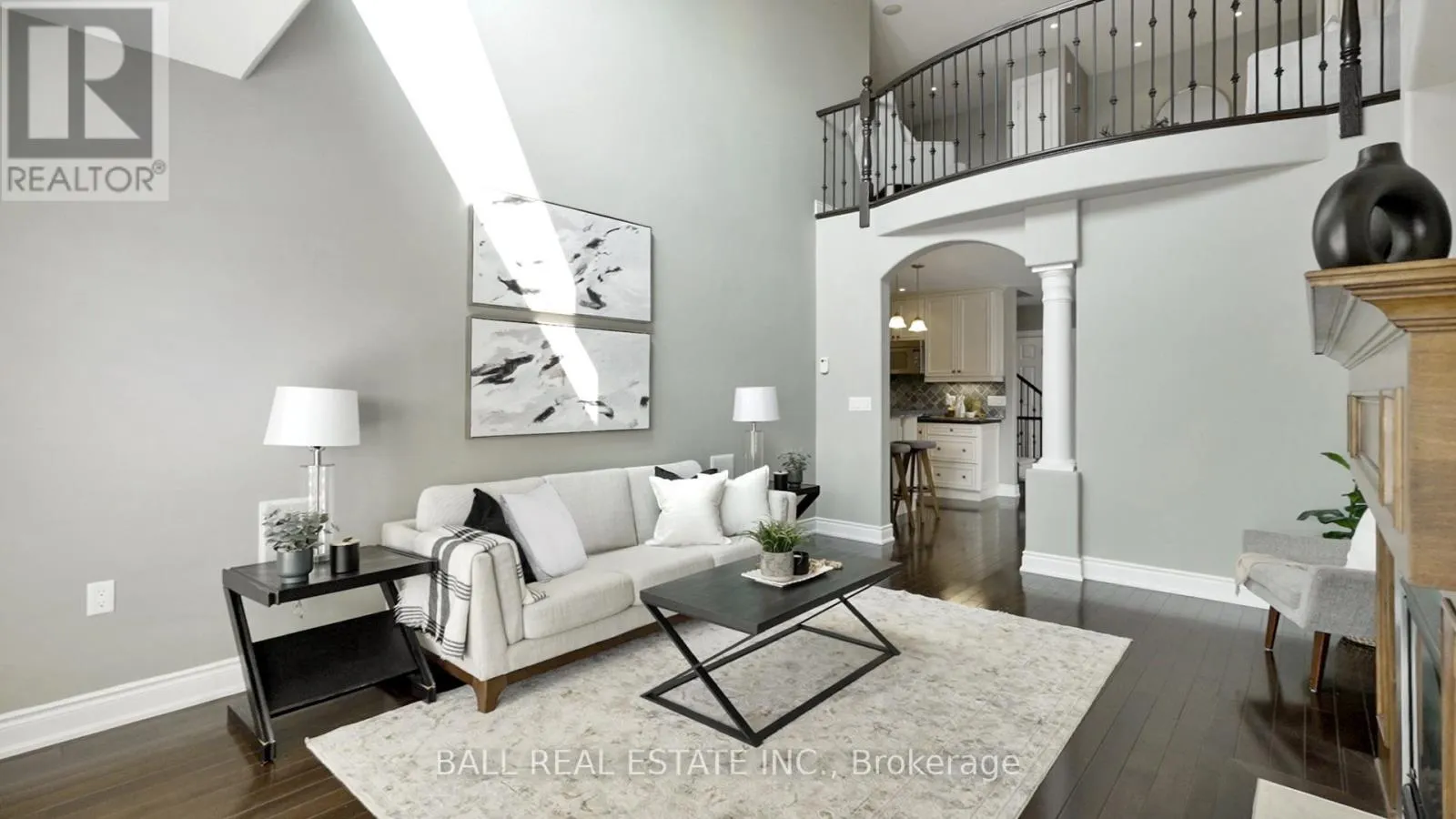 87 - 89 VILLAGE CRESCENT S, #87
