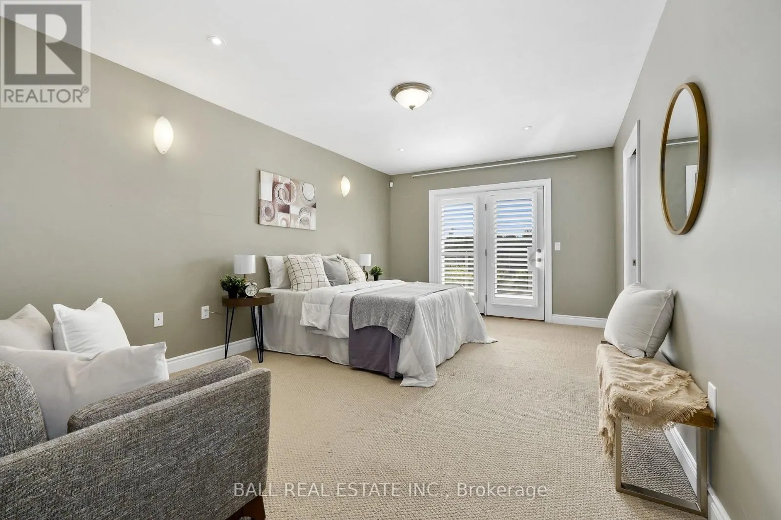 87 - 89 VILLAGE CRESCENT S, #87