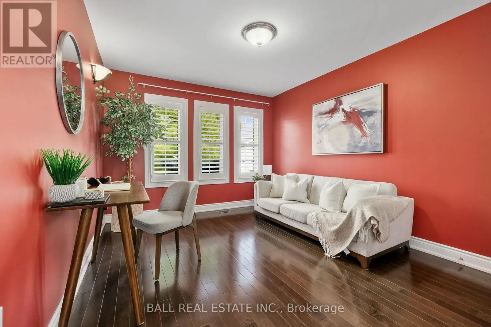 87 - 89 VILLAGE CRESCENT S, #87