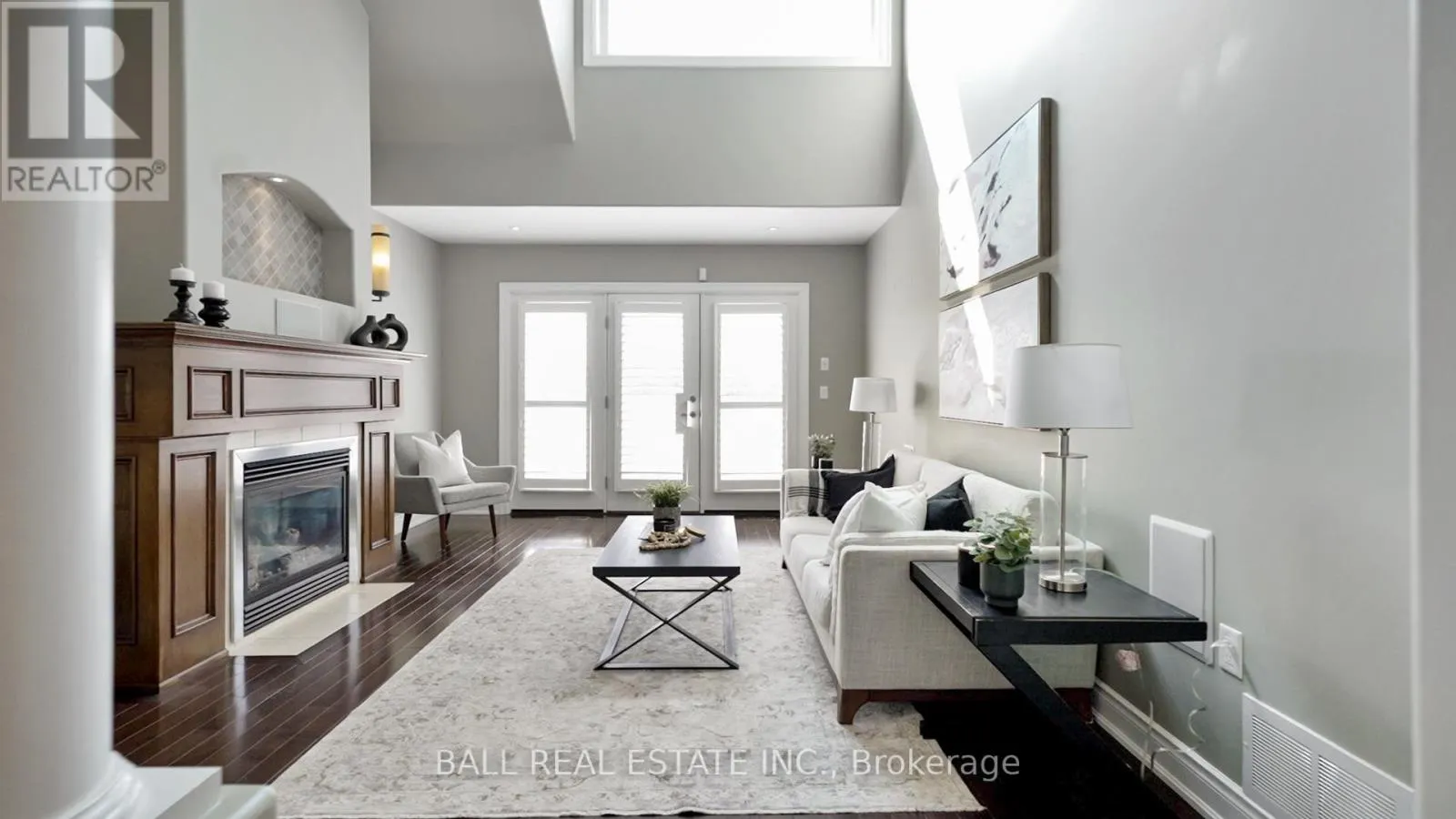 87 - 89 VILLAGE CRESCENT S, #87