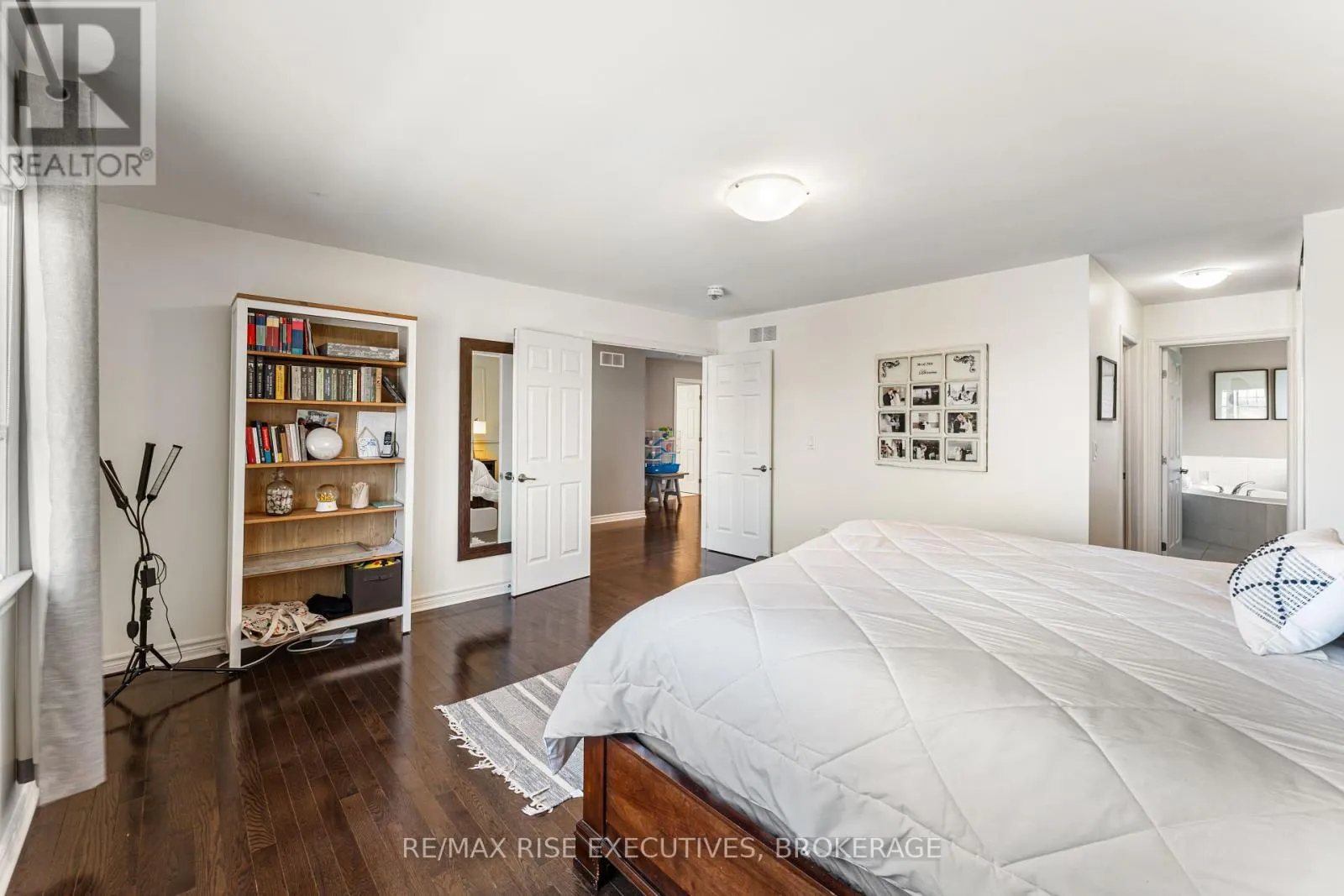 1118 WOODHAVEN DRIVE