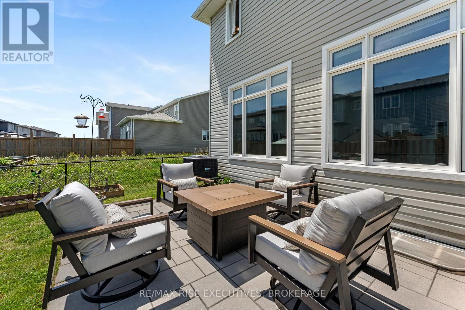 1118 WOODHAVEN DRIVE