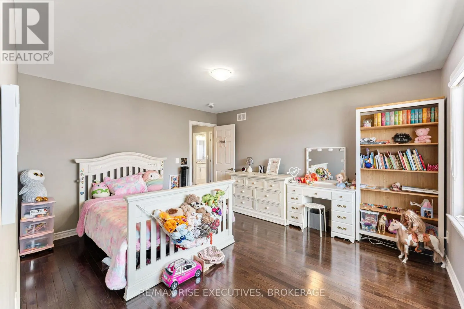 1118 WOODHAVEN DRIVE
