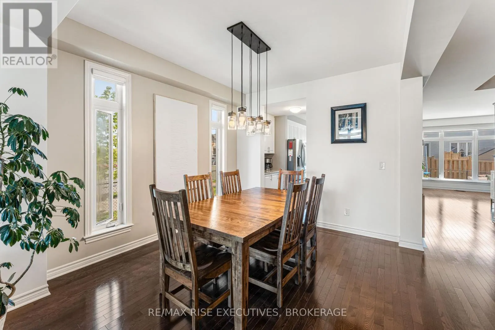 1118 WOODHAVEN DRIVE