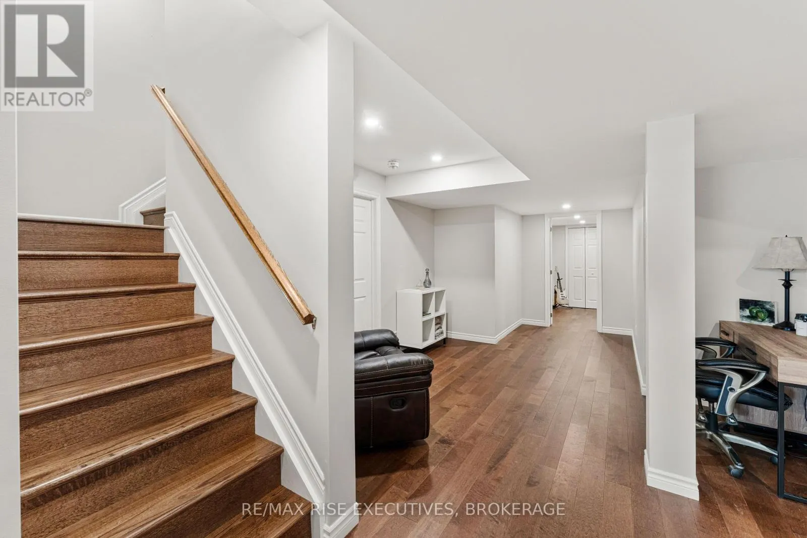 1118 WOODHAVEN DRIVE