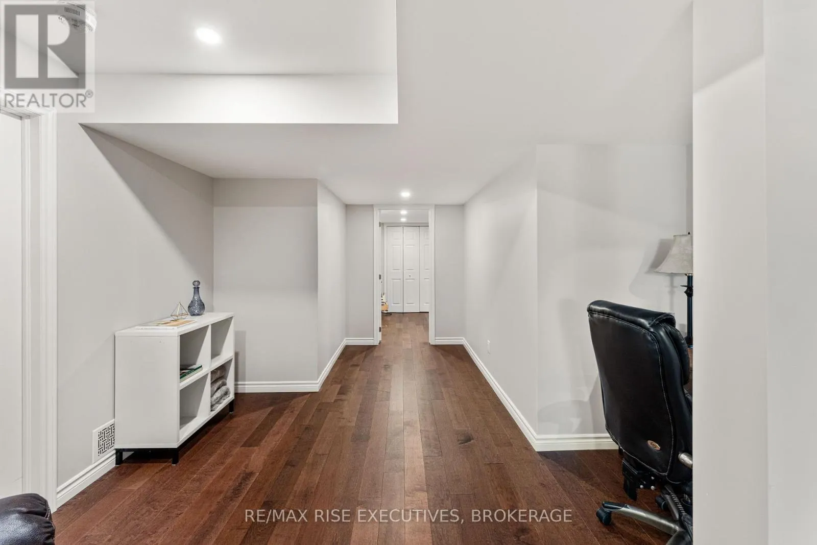 1118 WOODHAVEN DRIVE