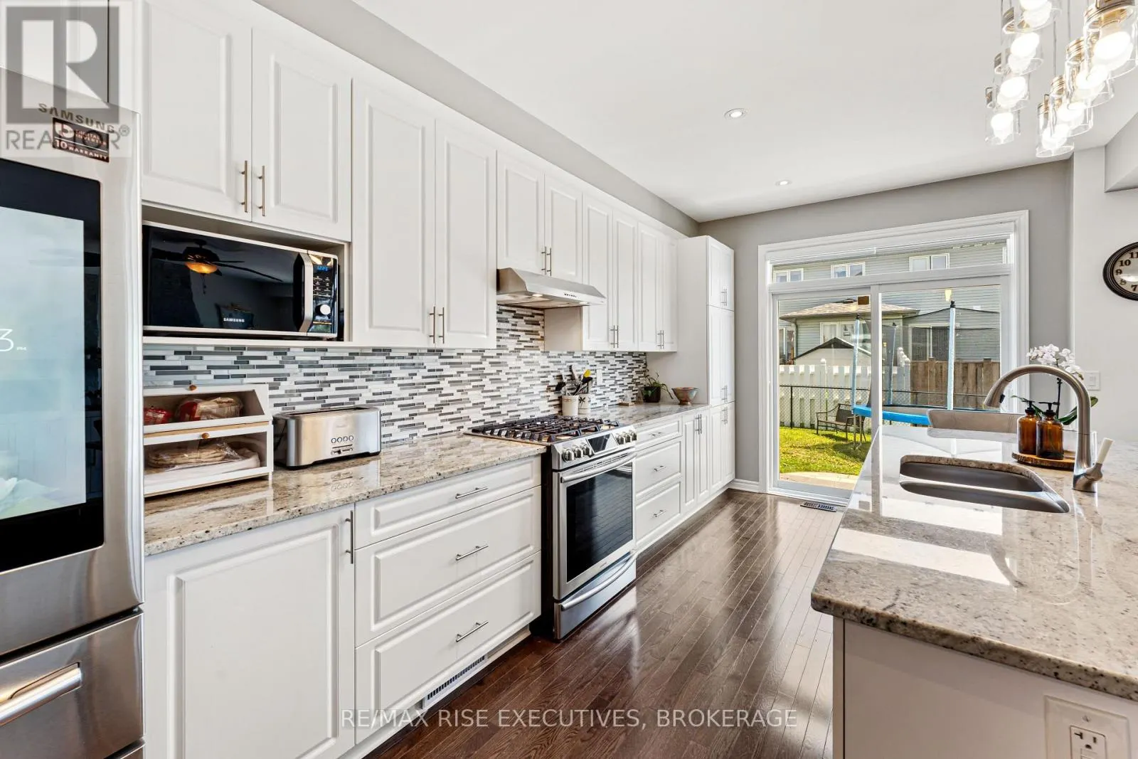 1118 WOODHAVEN DRIVE