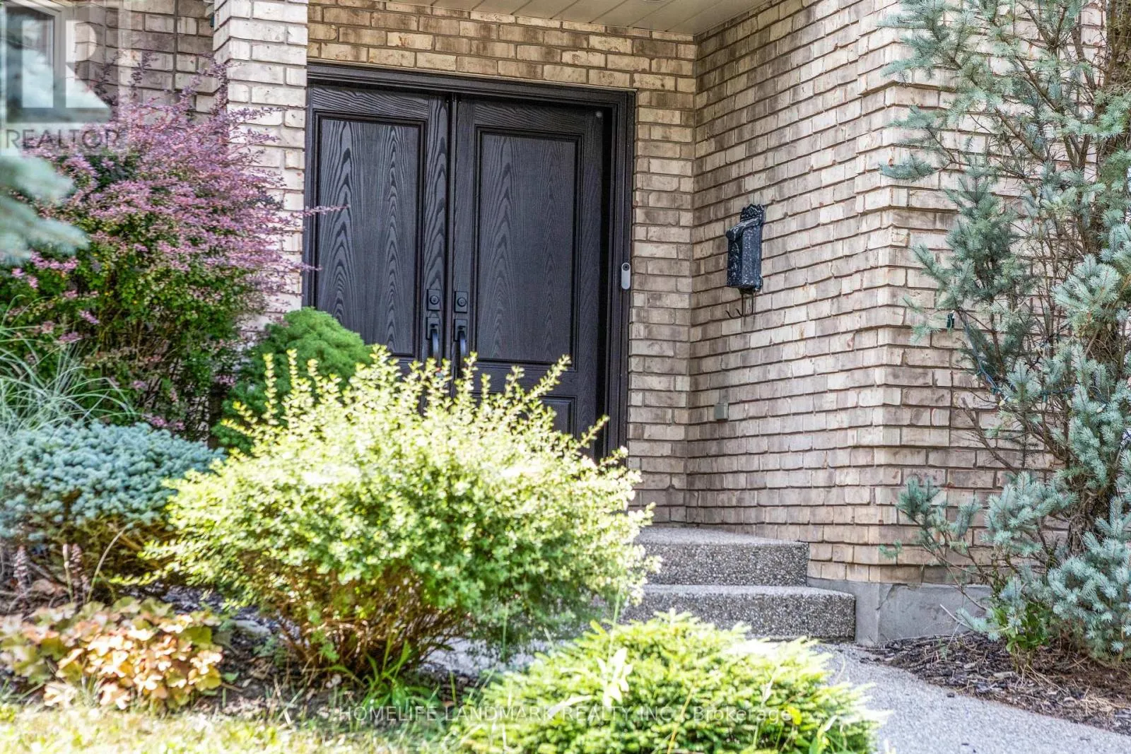 525 LEIGHLAND DRIVE