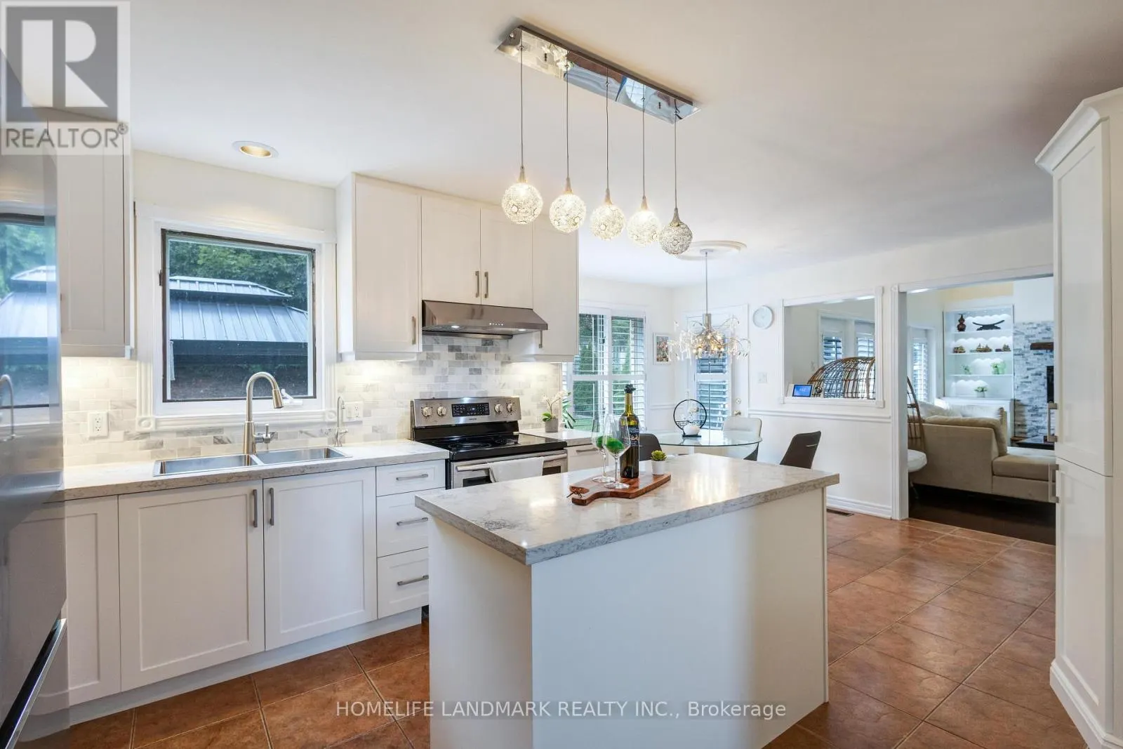525 LEIGHLAND DRIVE