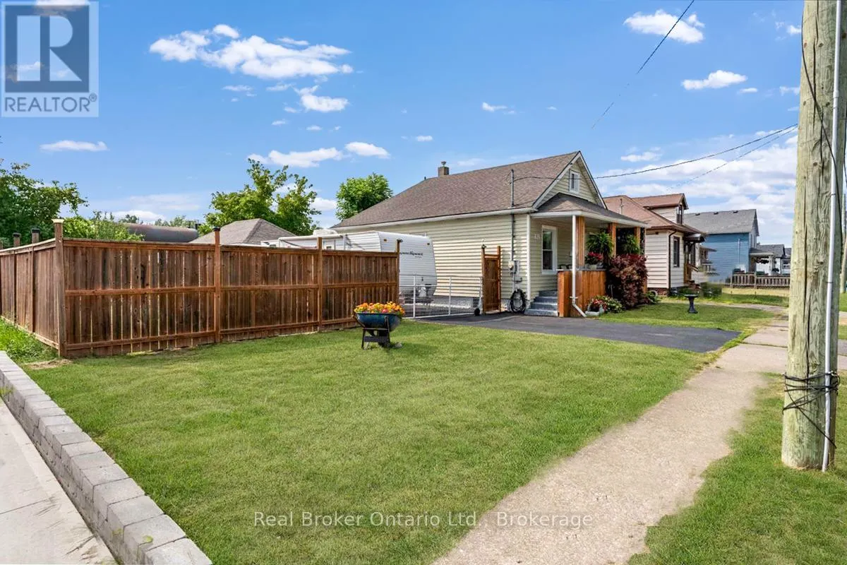416 DEERE STREET