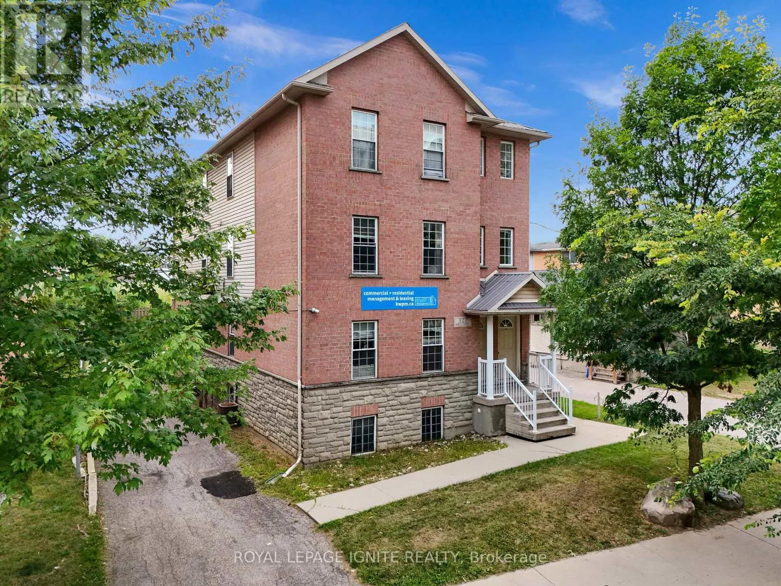 327 SPRUCE STREET