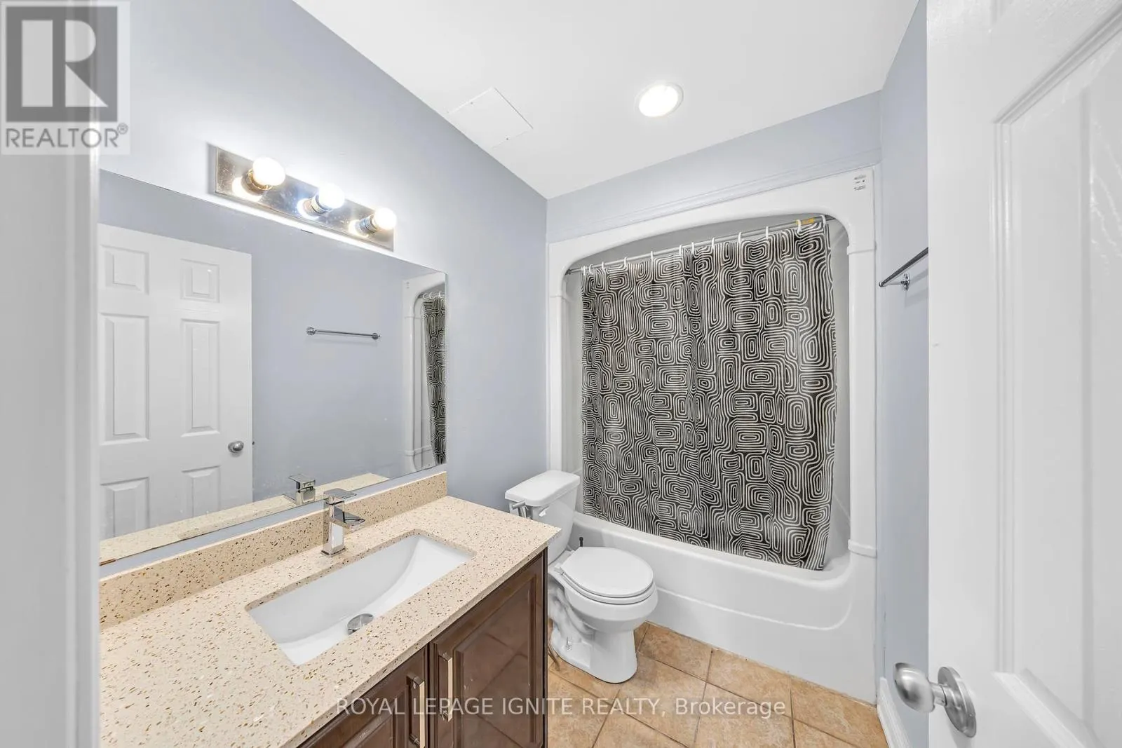 327 SPRUCE STREET