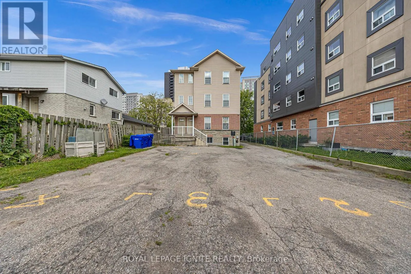 327 SPRUCE STREET