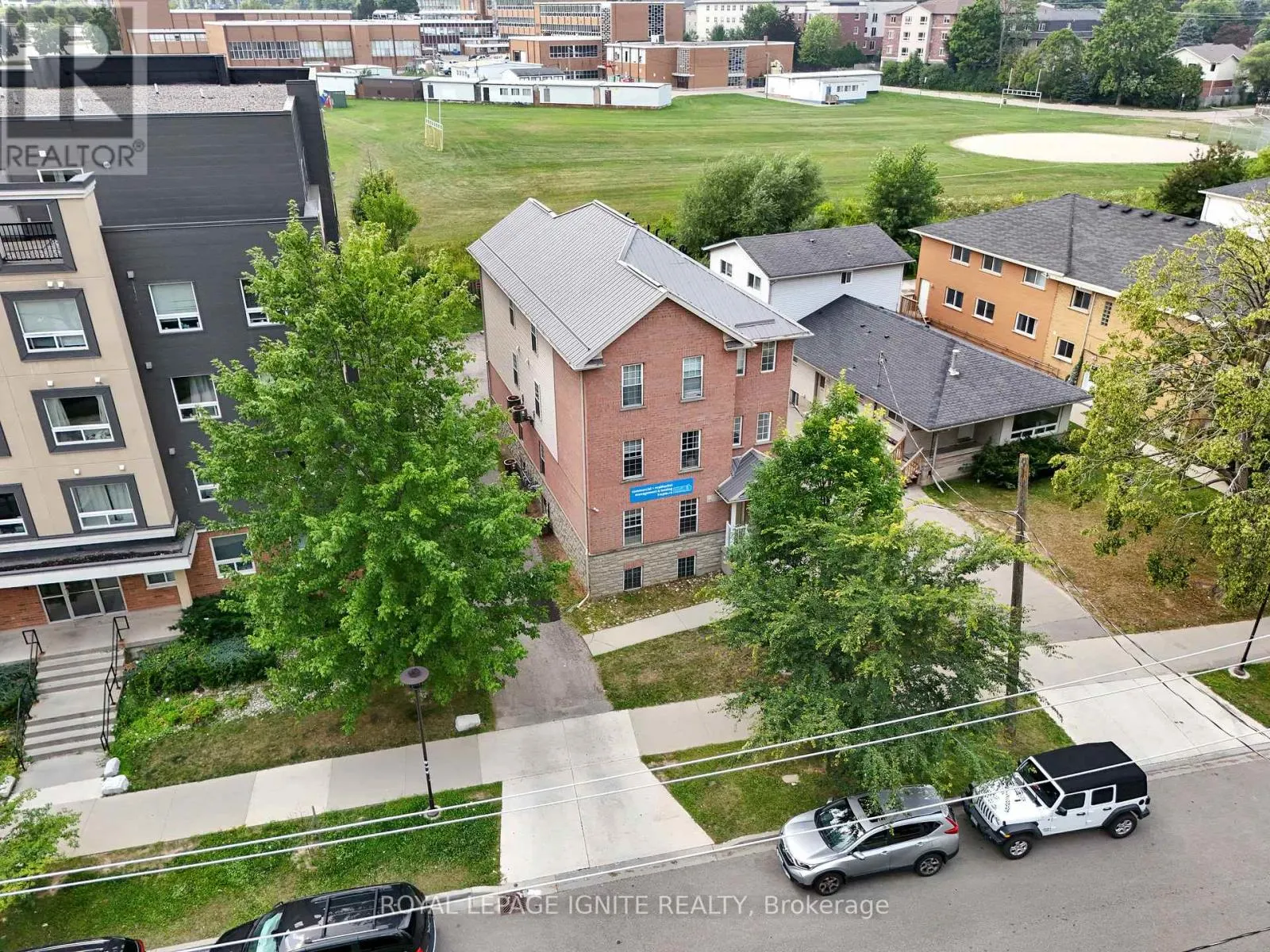 327 SPRUCE STREET