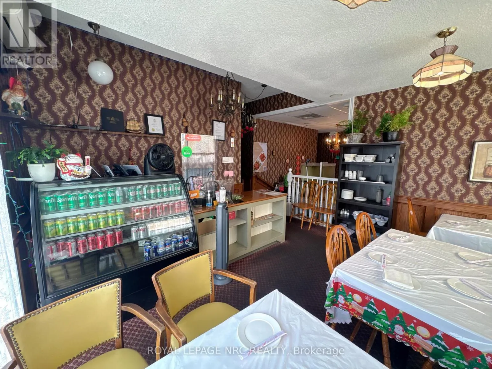 5689 MAIN STREET