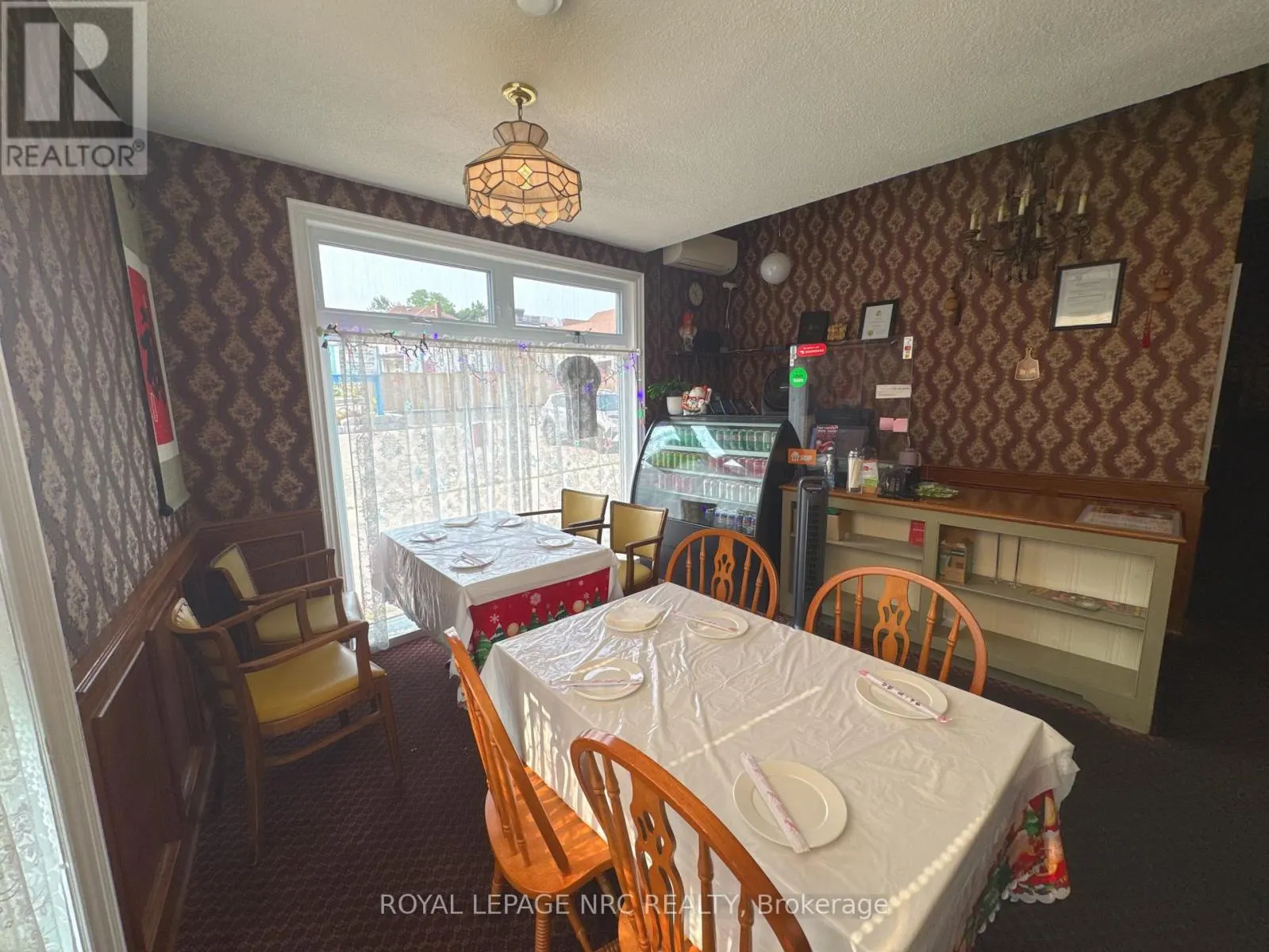 5689 MAIN STREET
