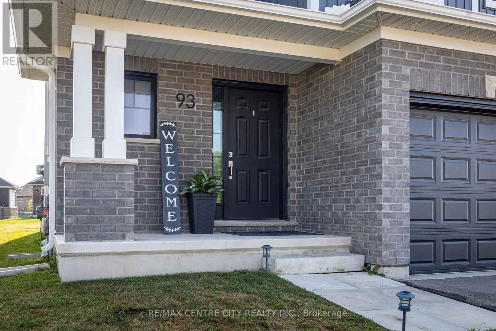 93 BENJAMIN PARKWAY