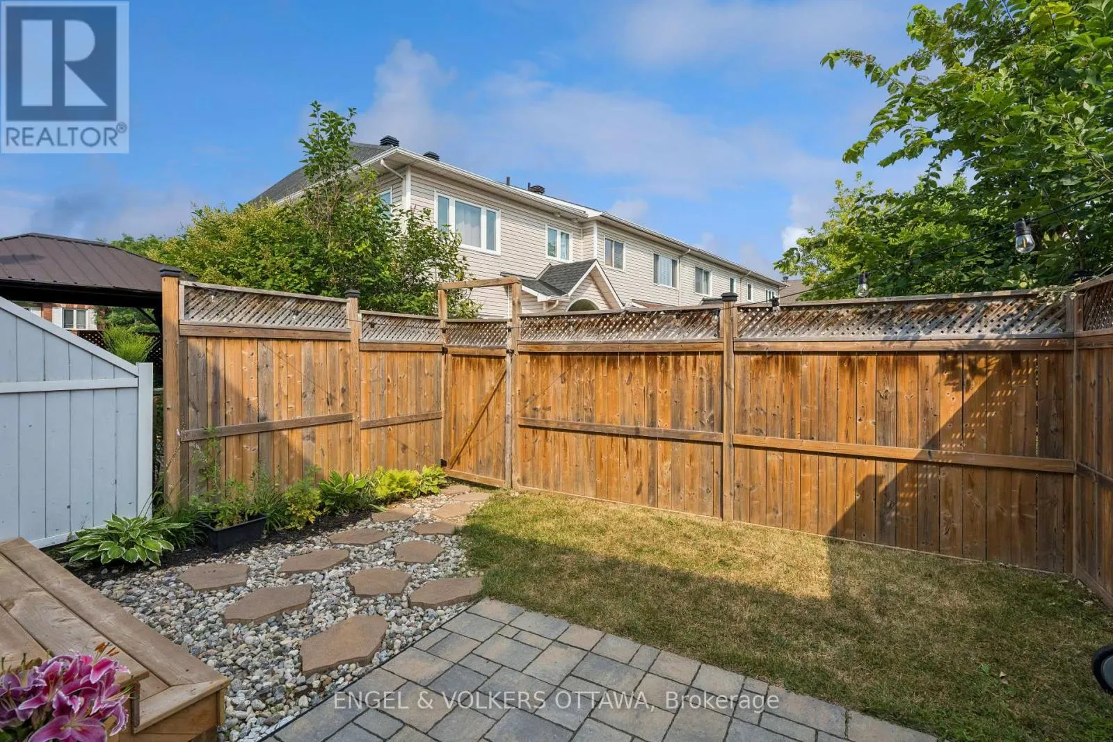 6285 SABLEWOOD PLACE