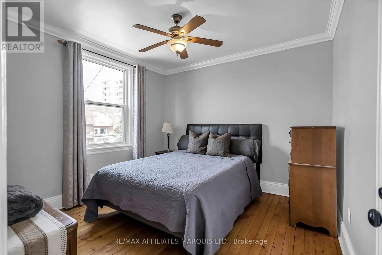 120 FIRST STREET W