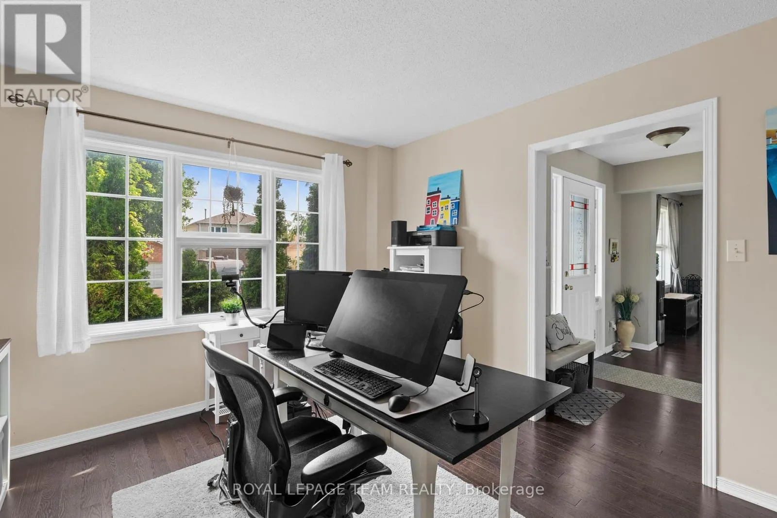 4 CANDOW CRESCENT