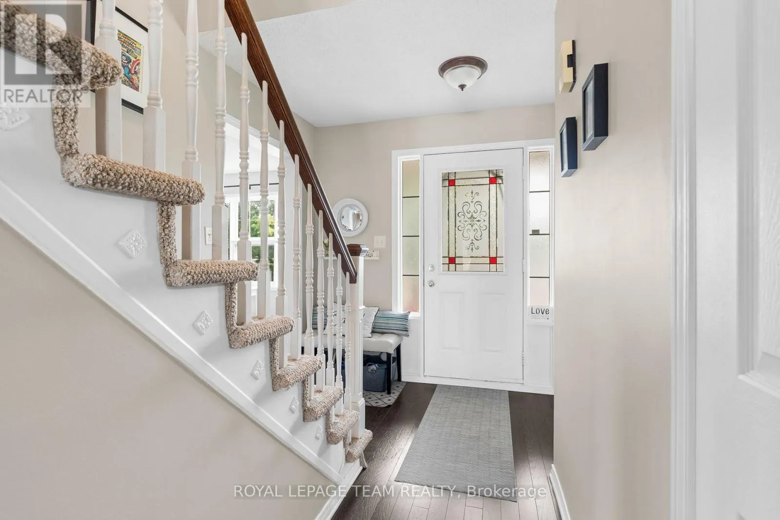 4 CANDOW CRESCENT