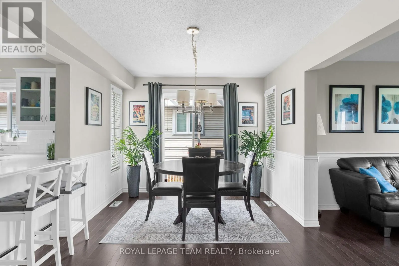 4 CANDOW CRESCENT
