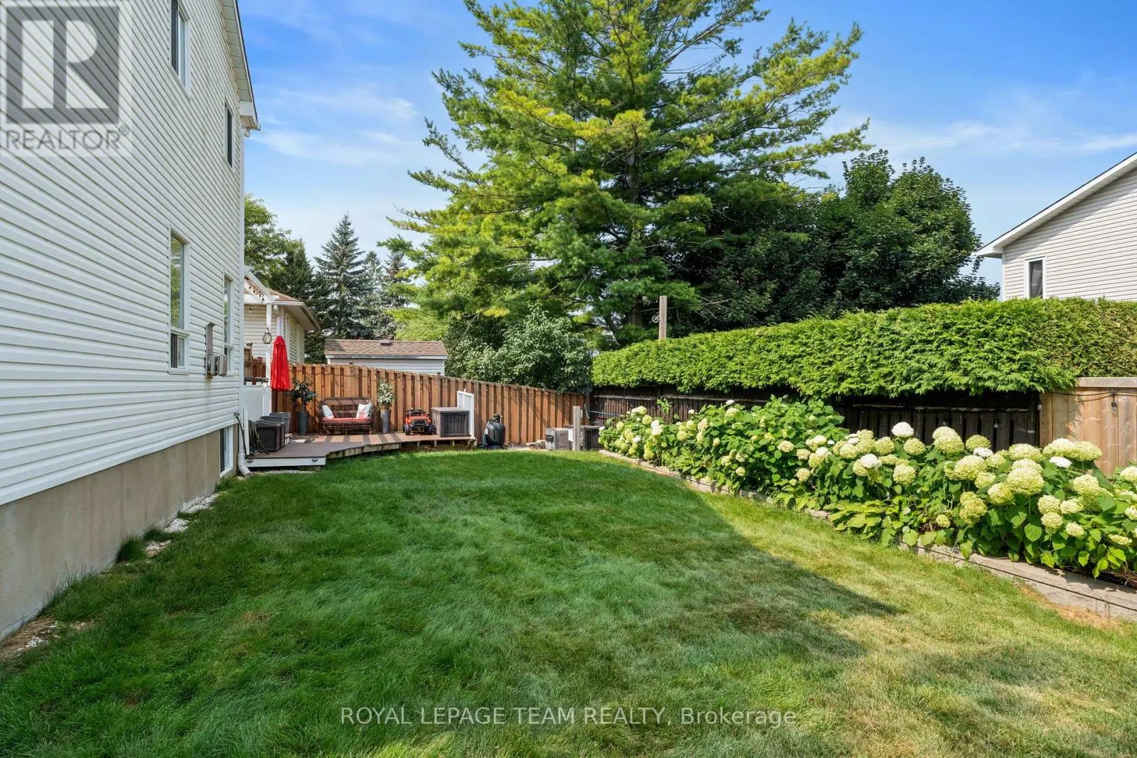 4 CANDOW CRESCENT