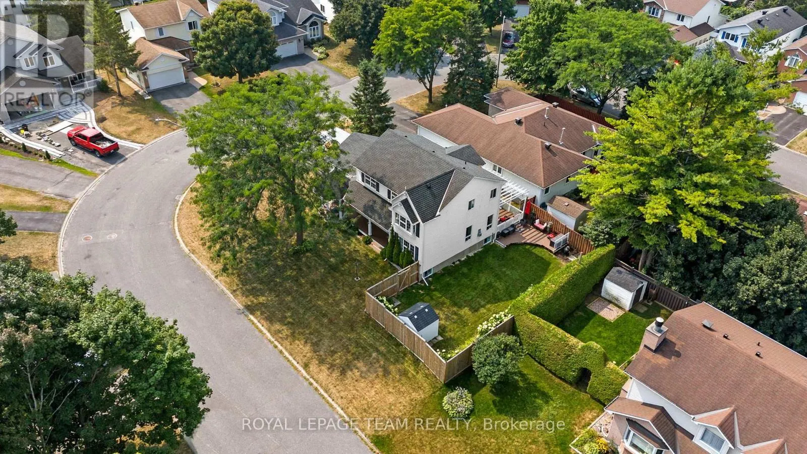4 CANDOW CRESCENT